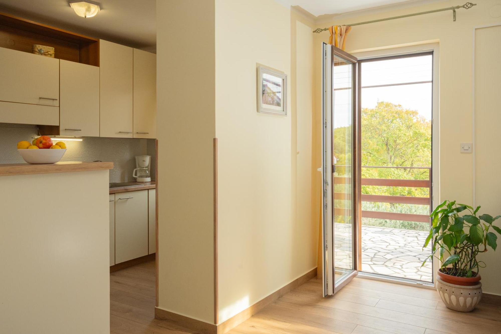 Apartman Doris Milohnici Exterior photo